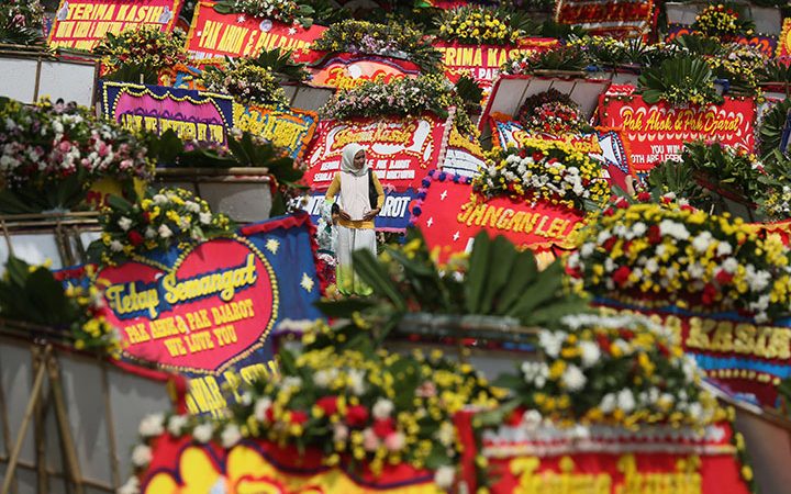 Ungkapkan dengan Bunga Papan