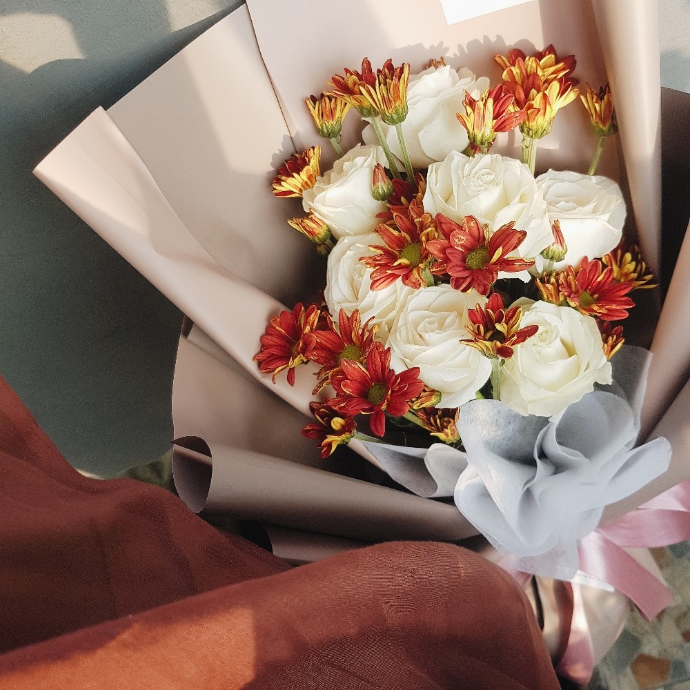 Lihat 7 Fakta Menarik Tentang Karangan Bunga Makassar Berikut