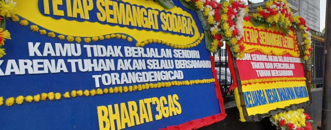 Jangan Sampai Keliru, Ikuti 4 Langkah Sebelum Memesan Karangan Bunga Makassar Berikut!